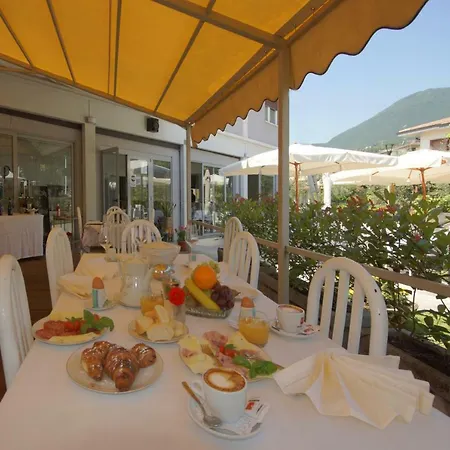 Lorena 3* Toscolano-Maderno